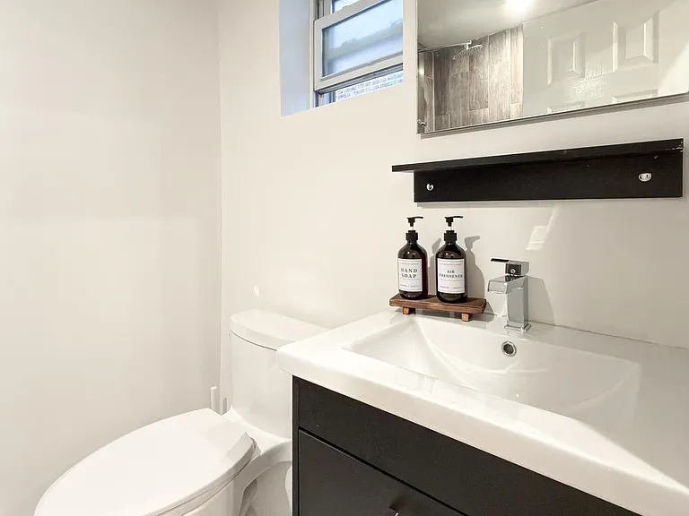 2129 Pine St #1F — Photo 4