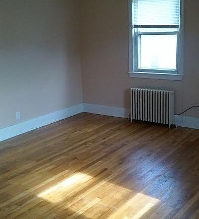 5th image of 144 Crotona Ave Floor 2