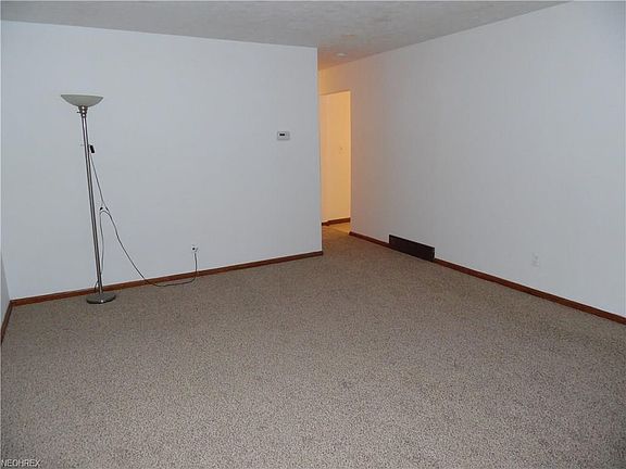 5th image of 4956 E 86th St