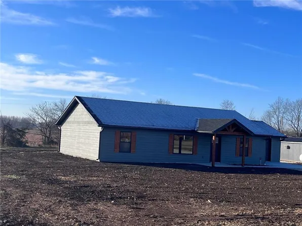 1970 Justice Rd, Fort Scott, KS 66701