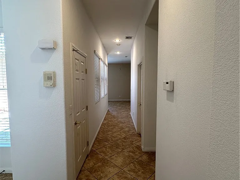 7185 Windy Peak Ct — Photo 16