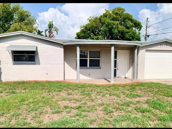 1050 Excalibur St, Holiday, FL 34690