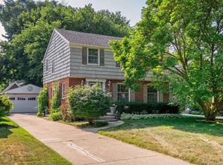 6041 N Santa Monica BOULEVARD, Whitefish Bay, WI 53217