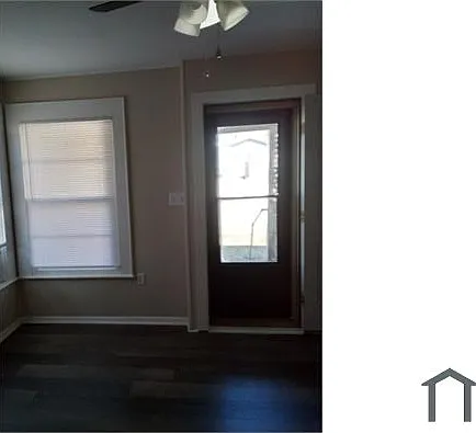 210 E 5th St — Photo 5