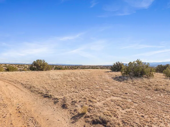 1 Corona Dr, Medanales, NM 87548