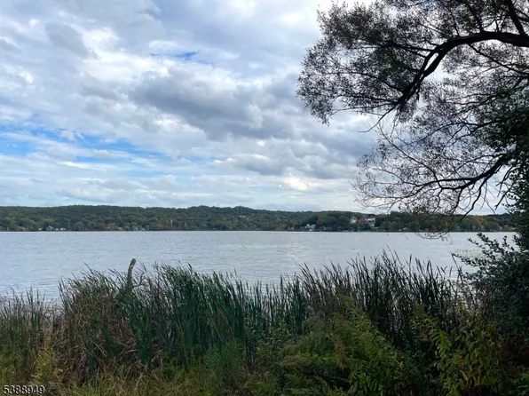 7 Walton Street, Stanhope Boro, NJ 07874