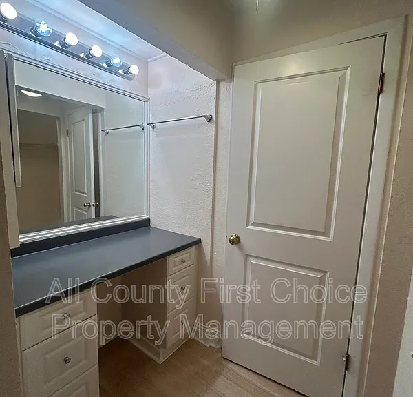 313 Bay Pl — Photo 17
