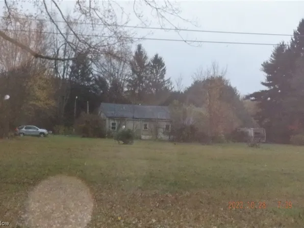 10694 Knowlton Rd, Garrettsville, OH 44231