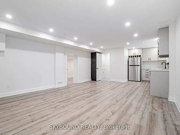 129 Milton St — Photo 12