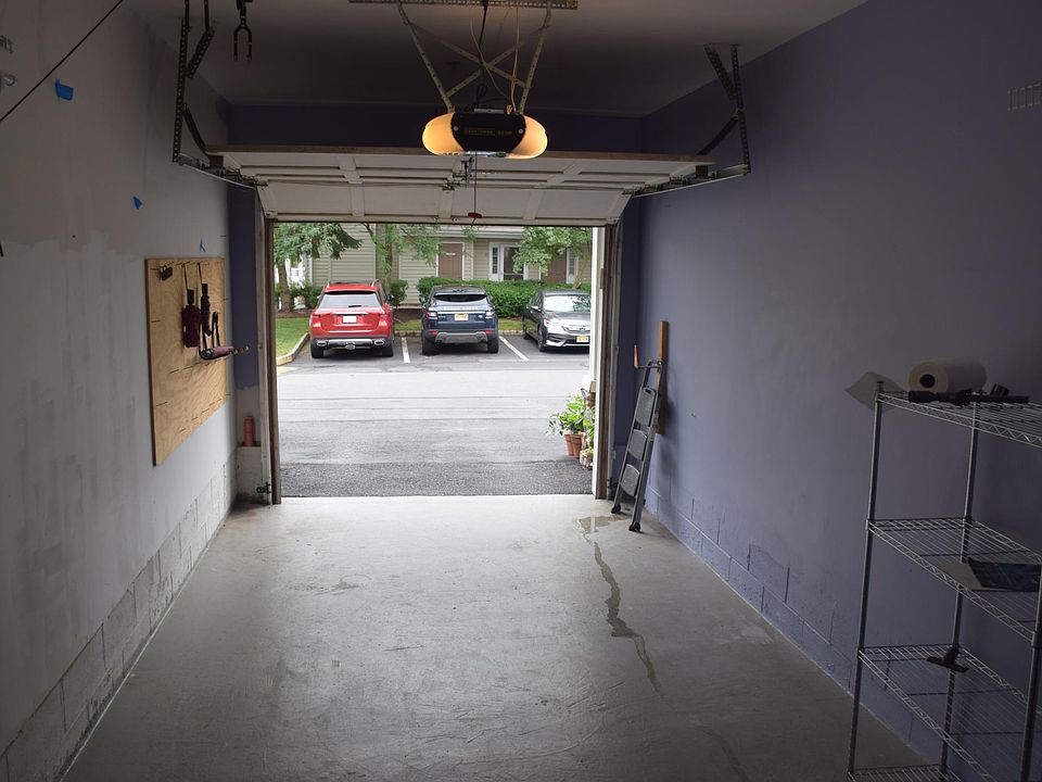2nd image of 129 Inverness Dr