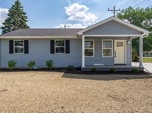 21 N Shawnee Dr, Pt Clinton, OH 43452
