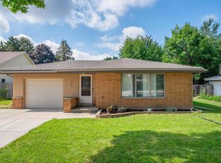 2267 W Grange AVENUE, Milwaukee, WI 53221