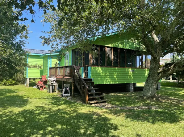 57193 Diamond Shoal Dr, Hatteras, NC 27943