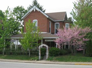 512 E Walnut St, Summitville, IN 46070