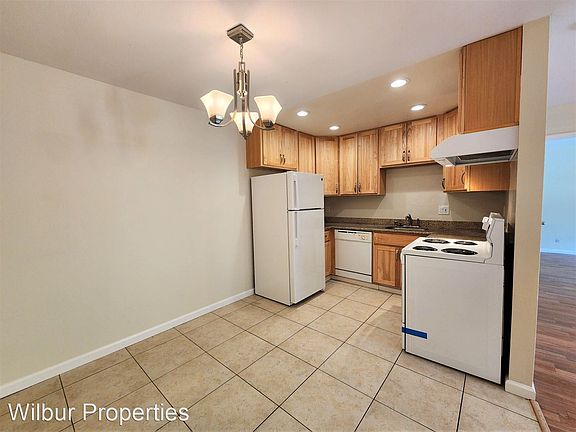 5th image of 1325 Mills St #7