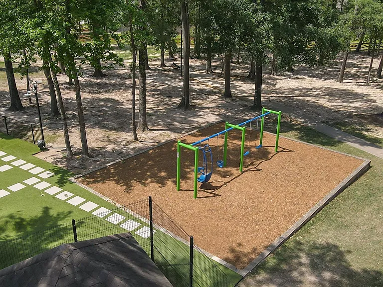 30327 Deleon Fields Dr — Photo 46