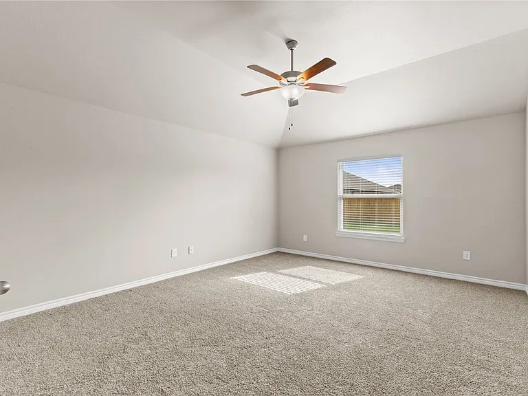 1353 Trent Park Ln — Photo 9