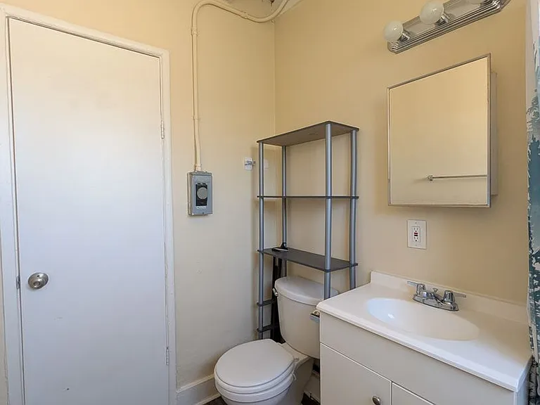 6637 Yucca Ave — Photo 8