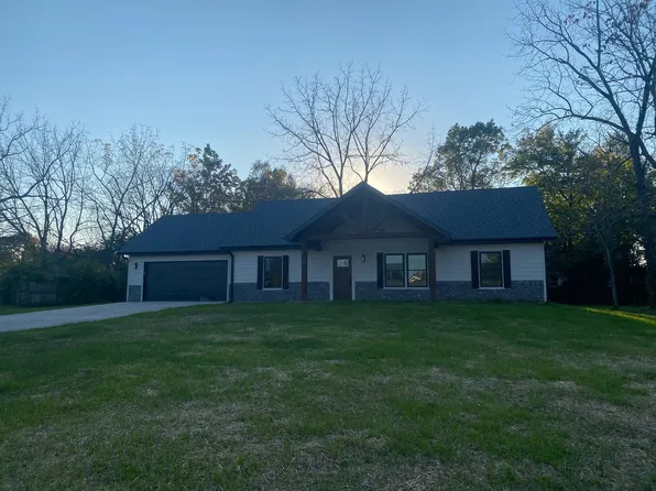 801 Robin Road, Mountain Grove, MO 65711