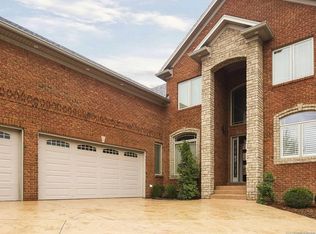 2000 Vincennes Pl, Floyds Knobs, IN 47119