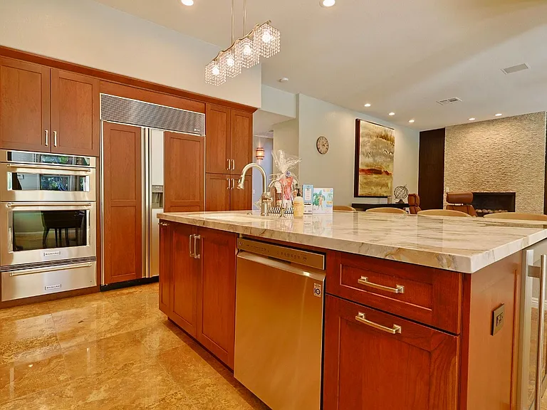12047 Oakland Hills Dr — Photo 21