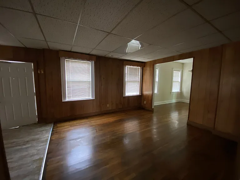 5001 Farrell Ave — Photo 5