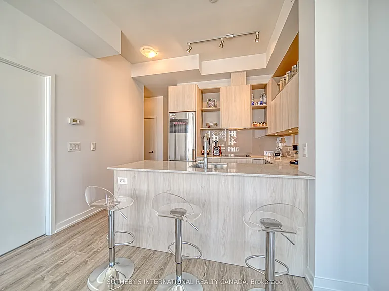 200 Sackville St #Penthouse 08 — Photo 8