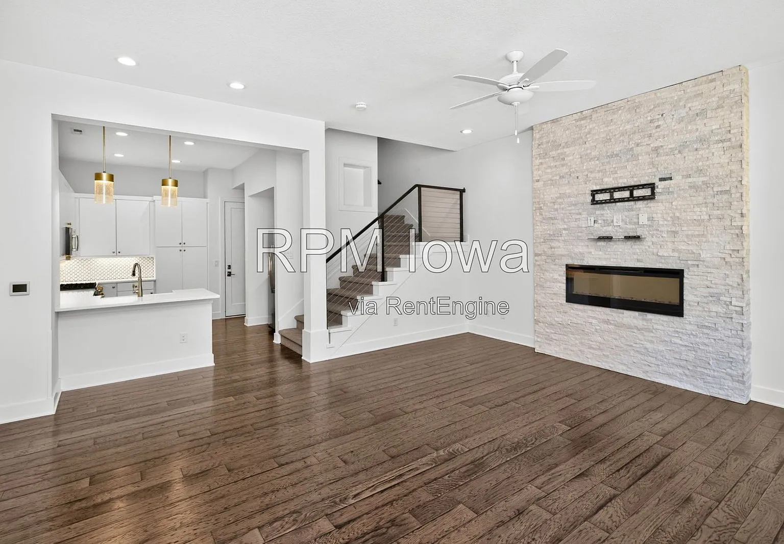 3 bed, 2.5 bath, 1850 sqft, $2,895 — Photo 3