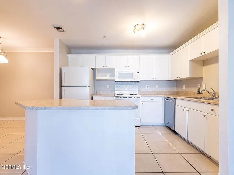 3591 Kernan Blvd #226 — Photo 13