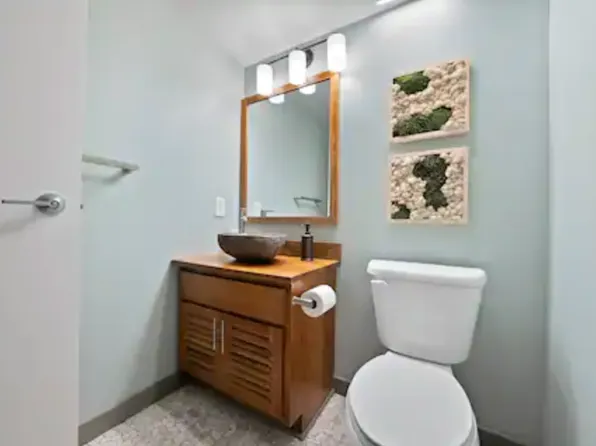 2125 Superior Ave E, Cleveland, OH