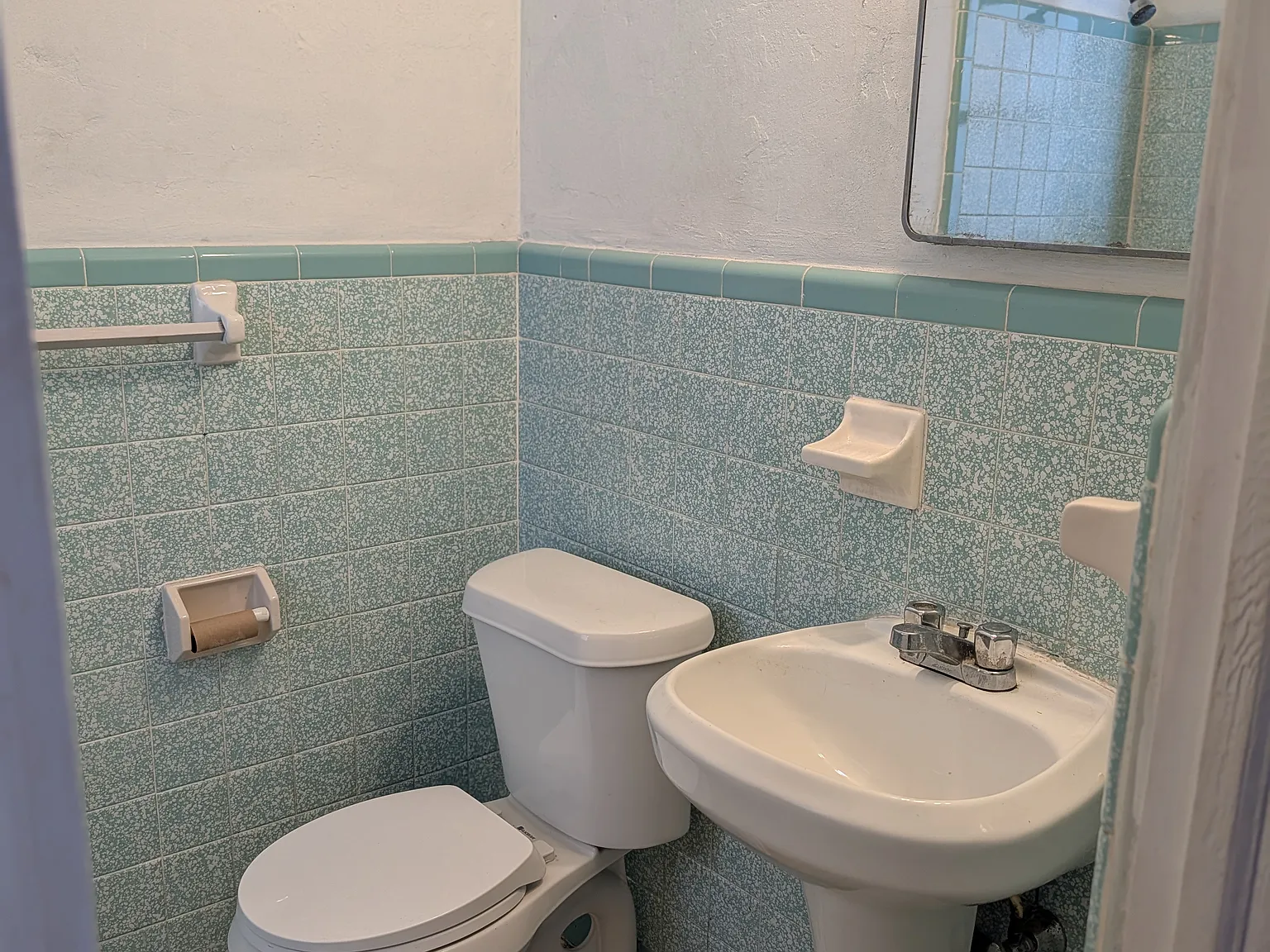 6480 Miami Dr — Photo 3