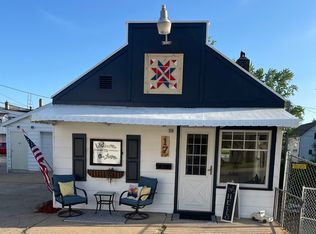 17 9th St, Clintonville, WI 54929