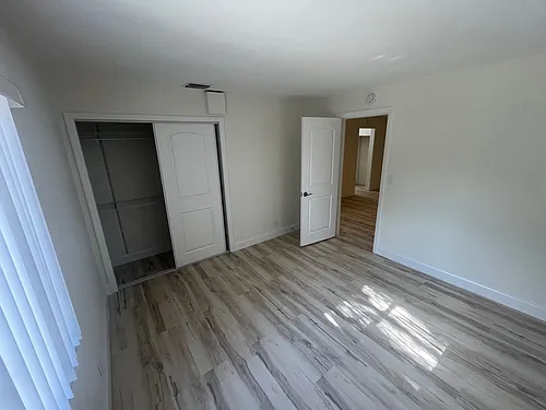 241 NE 12th St #241 Photo 1
