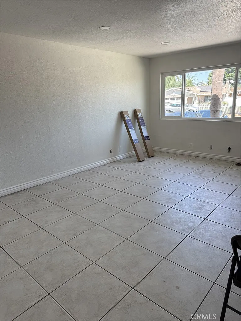 3 bed, 1248 sqft, $3,500 — Photo 4