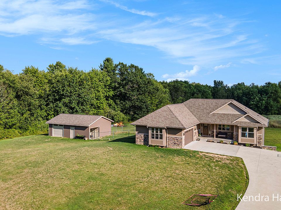 1st image of 2590 Recluse Dr