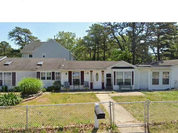 15 Walnut St, Waretown, NJ 08758