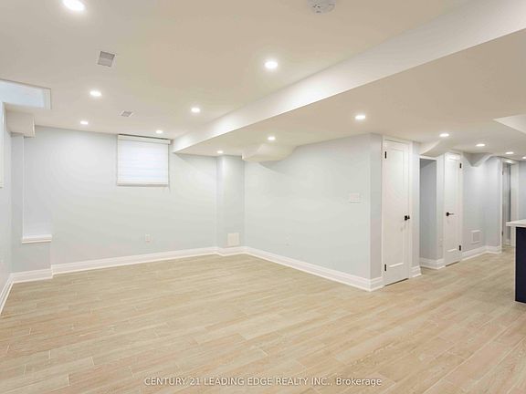 2nd image of 36 Oshea Cres #Basement