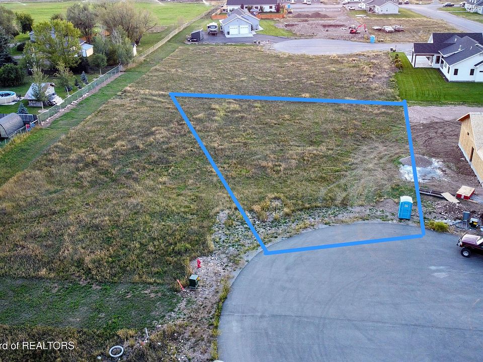 1st image of 36 Honeysuckle Ct