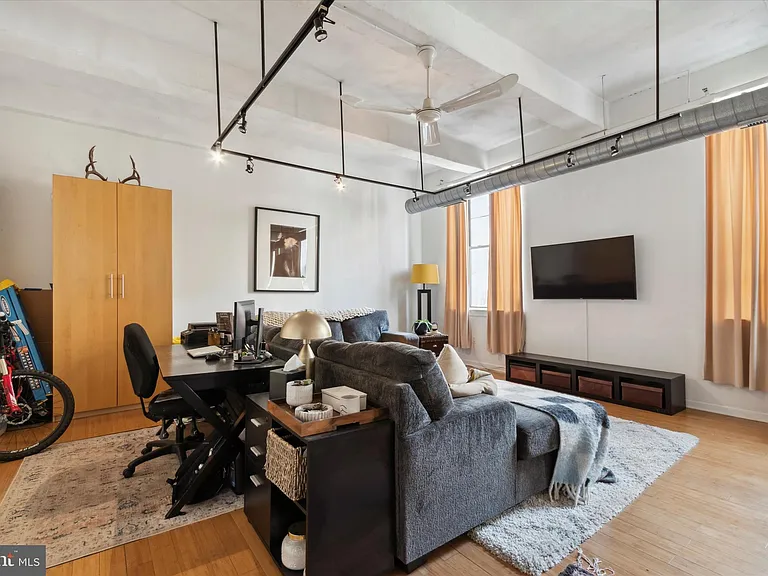 1637 Poplar St #N1 — Photo 3