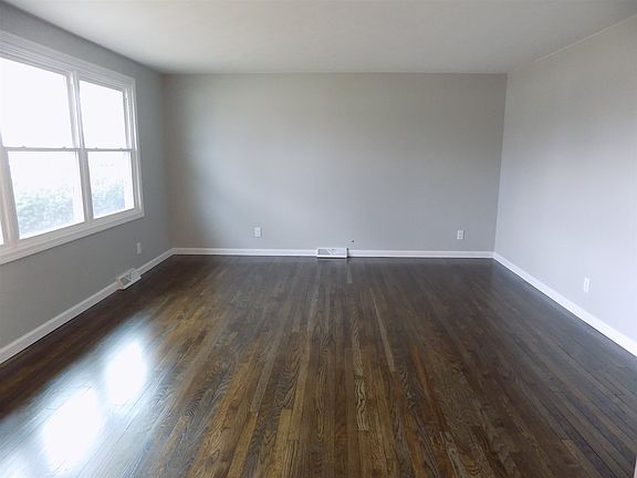 4th image of 2417 Chippewa Dr