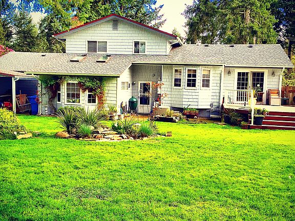 3rd image of 445 Cougar St SE