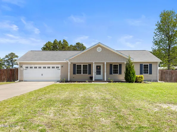 217 Michel Court, Hubert, NC 28539