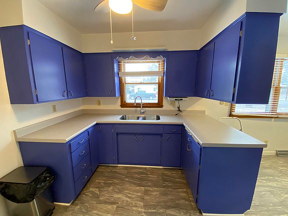 5th image of 1105 W 3rd Ave