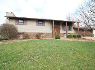 425 Bunker Hill Dr, Collinsville, IL