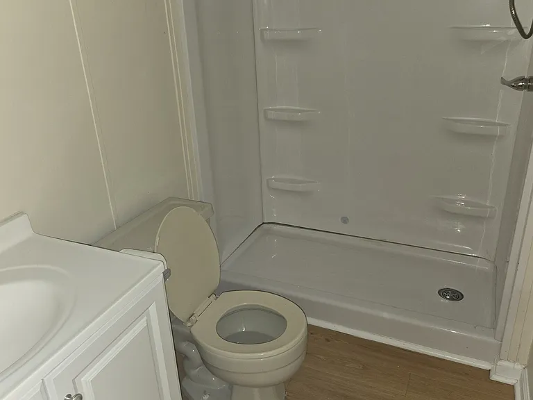 Hall full bath