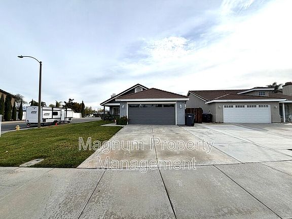 2nd image of 30594 Glaspell Ct