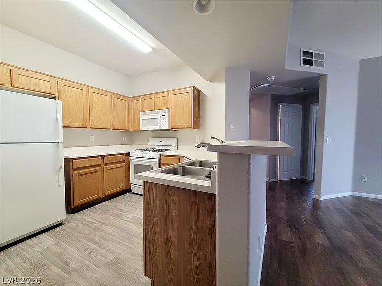 5855 Valley Dr #2048 — Photo 10