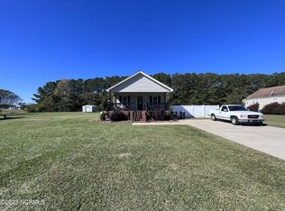 3328 Taylors Pointe Dr, Winterville, NC 28590