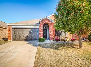 8705 Sagebrush Trail, Denton, TX 76227