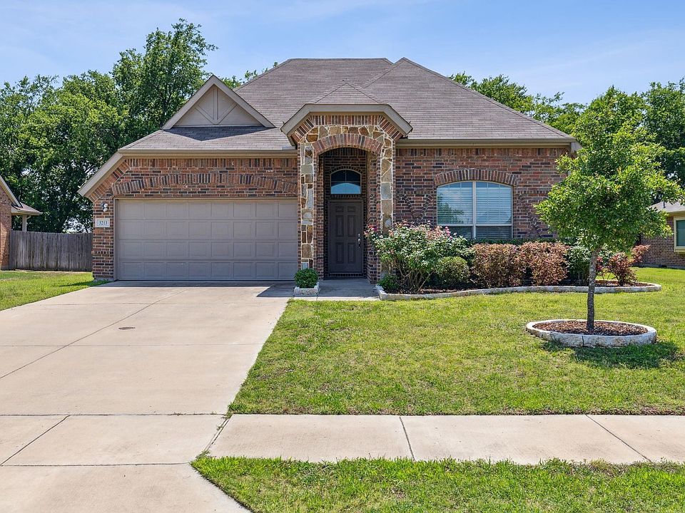 1st image of 3213 Clear Springs Dr
